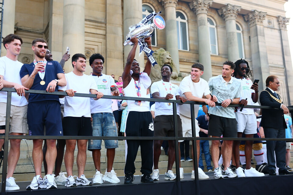 Amario trophy lift reception