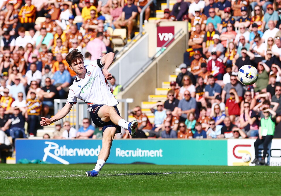 Johnny Kenny goal Bradford