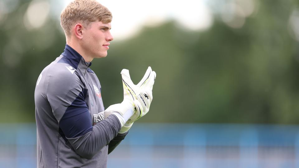 Luke Hutchinson gloves