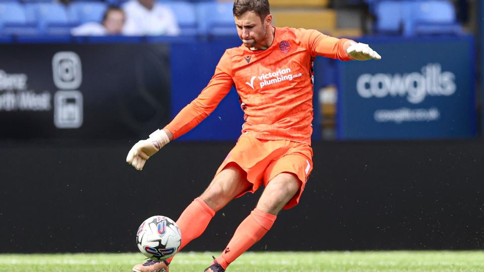 Nathan Baxter kick West Brom