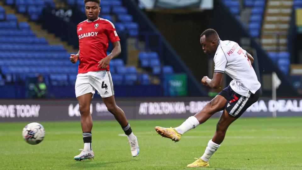 Carlos Mendes Gomes goal Salford