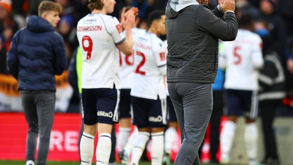 Evatt applause Luton