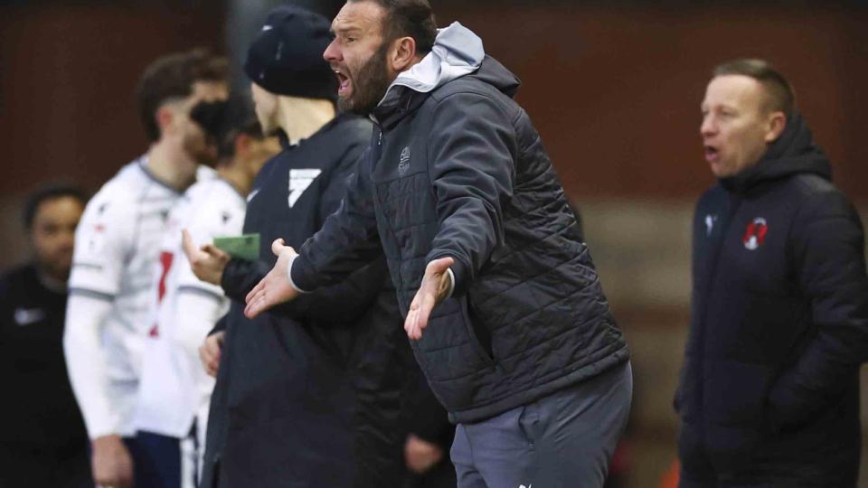 Evatt gesture Orient