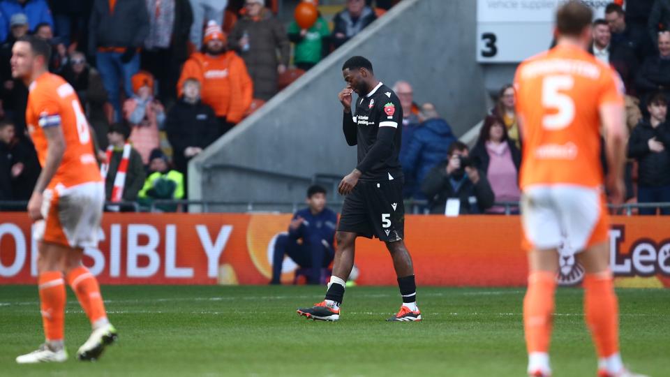 Ricardo Santos sent off Blackpool