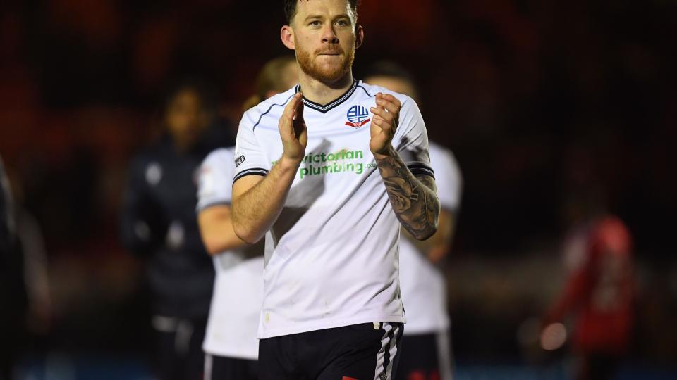 Gethin Jones applause