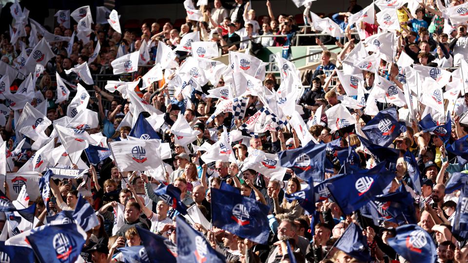 Wembley flags Papa Johns