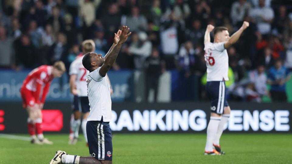 Santos celebration Barnsley