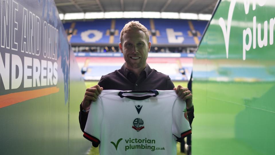Scott Arfield tunnel