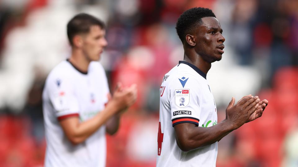 Tsei-Tutu applause Charlton