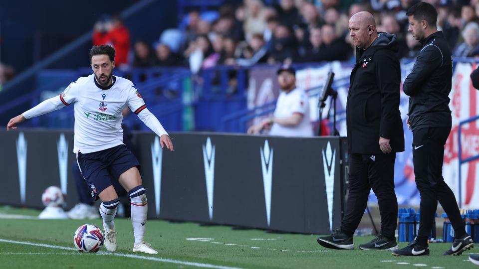 Stephen Crainey touchline Burton