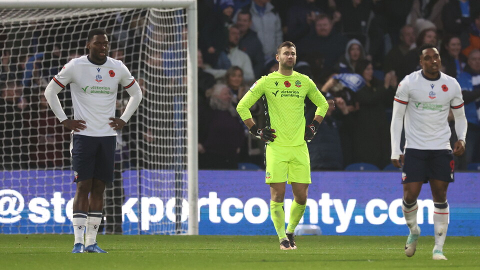 Wanderers dejection Stockport