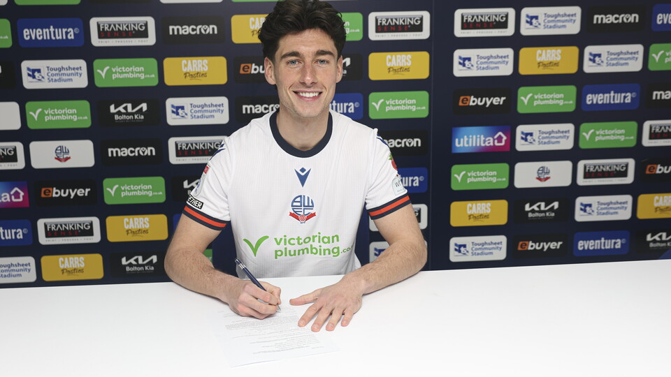 Joel Randall signing