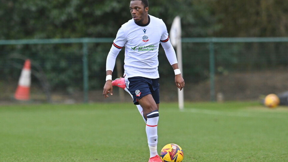 Carlos Mendes Gomes action B Team