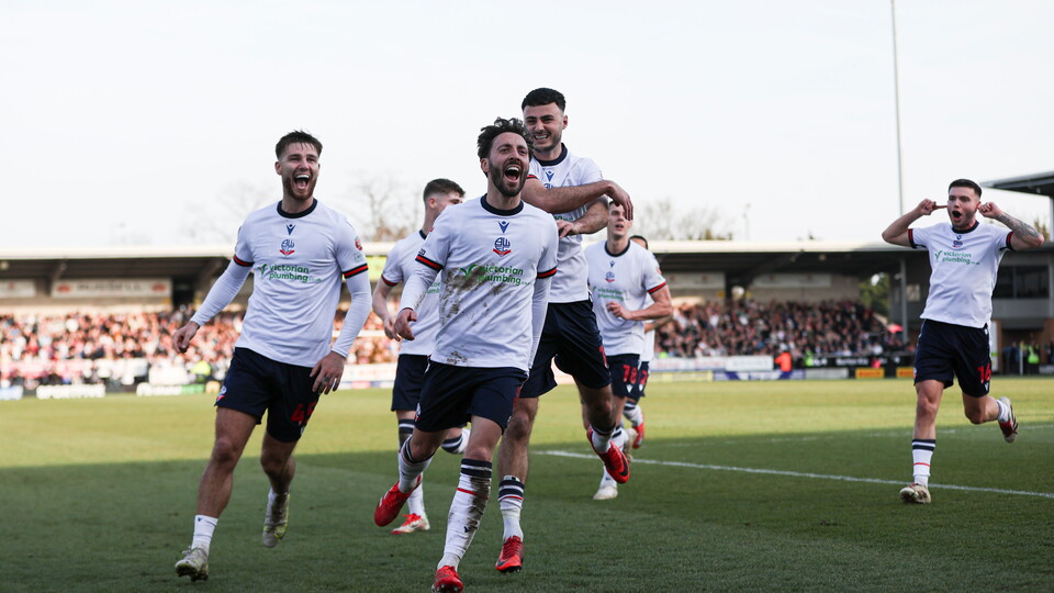 Josh Sheehan celebration Burton