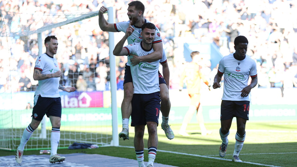 Collins celebration Bristol Rovers
