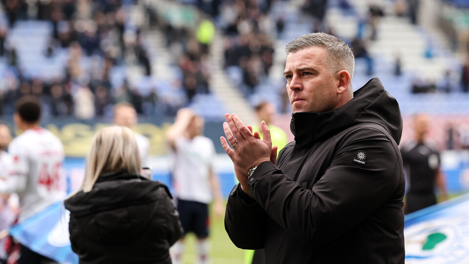 Schumacher applause Wigan