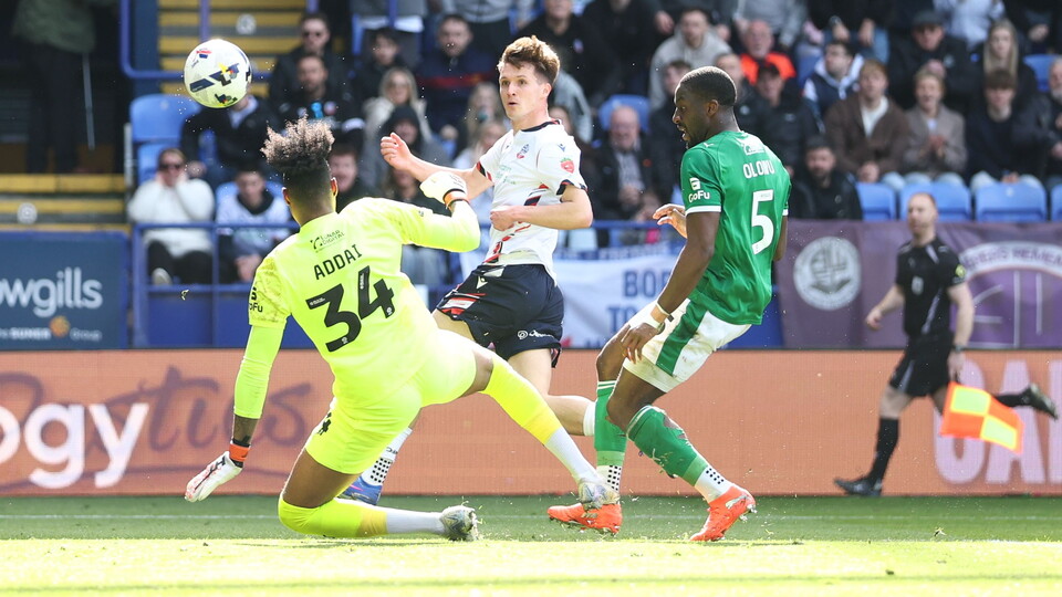 Kenny goal Stockport