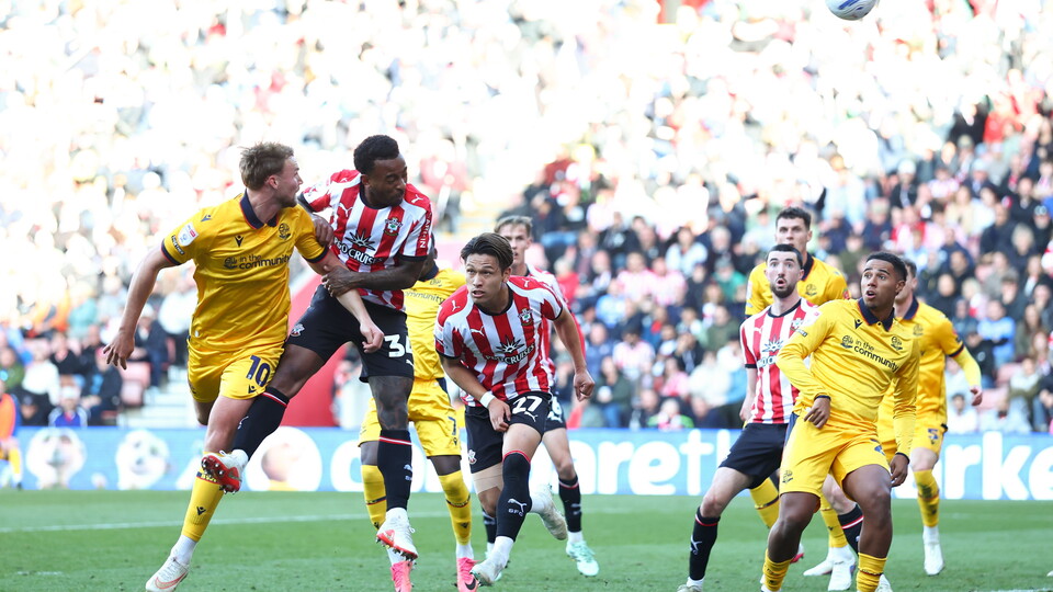 Players battle for the ball at Southampton