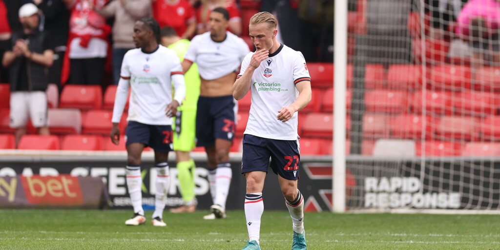Barnsley Thrashes Bolton 4-1 in Hourihane's Debut